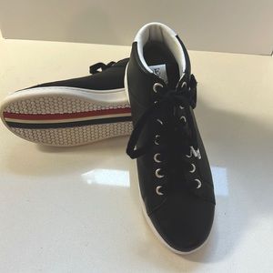 Ellen Degeneres High Top Black sneakers Size 8